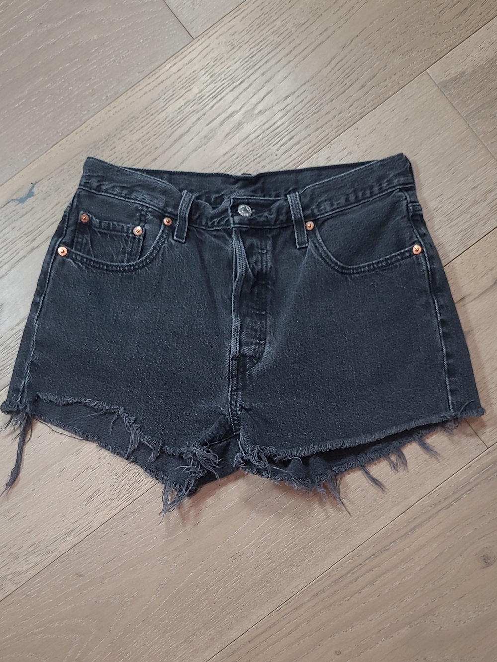 Levi's 501 Jean Shorts Women's sz 29 Black Mid Rise Button Fly Cut Off Short